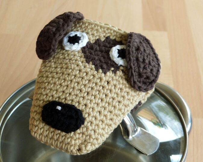 Crochet pattern for a potholder dog