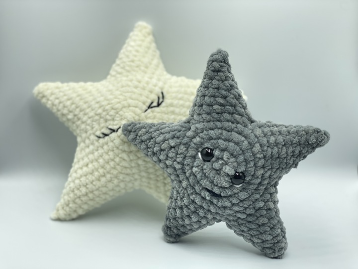 Crochet pattern for cuddly cushion Star
