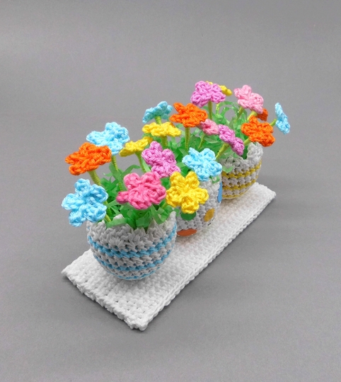 Easter eggs & flowers crochet decoration