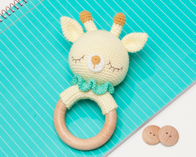 Giraffe rattle crochet pattern