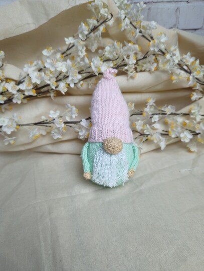 Knitting Pattern for a Spring Gnome