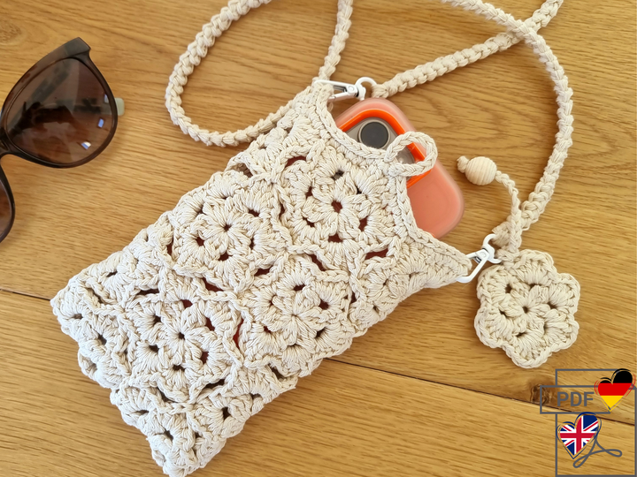 T32 Crochet pattern for a small crossbody bag. Raffia, cotton cord
