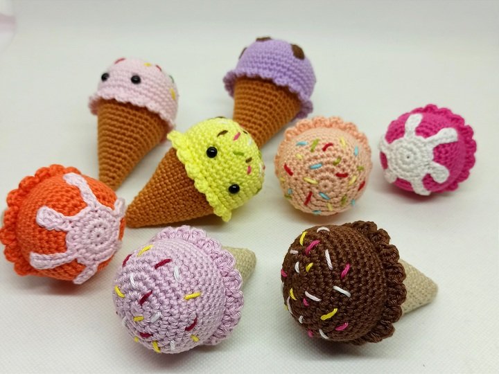 Crochet ice cream amigurumi keychain
