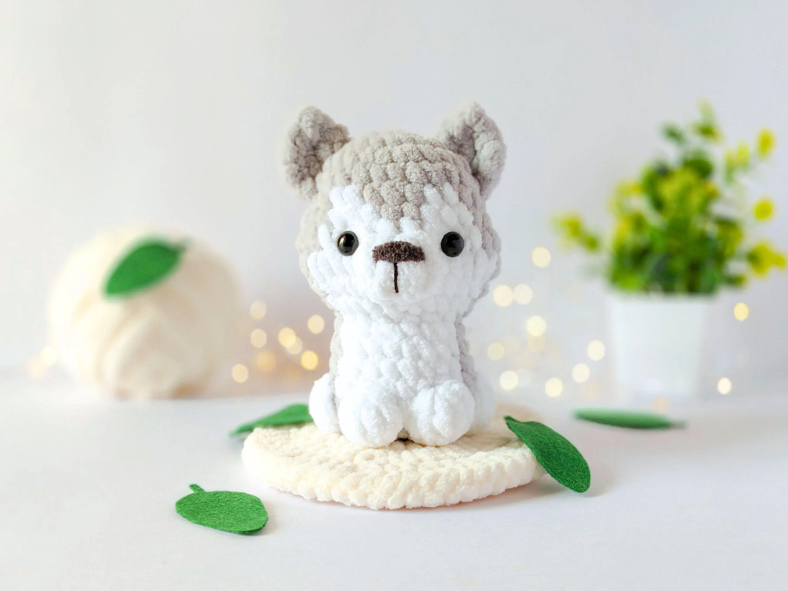 No-Sew Wolf Amigurumi Crochet Pattern