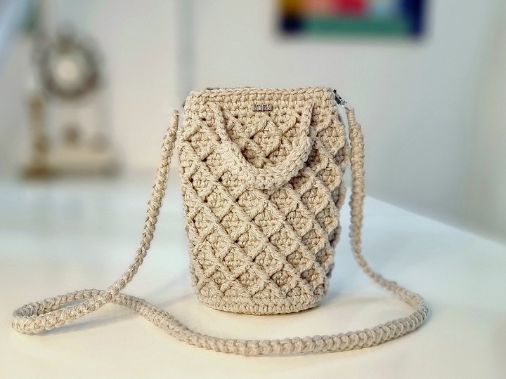 T32 Crochet Pattern. Small Crossbody Bag