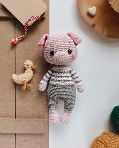 Crochet Pig Pattern » Weave Crochet