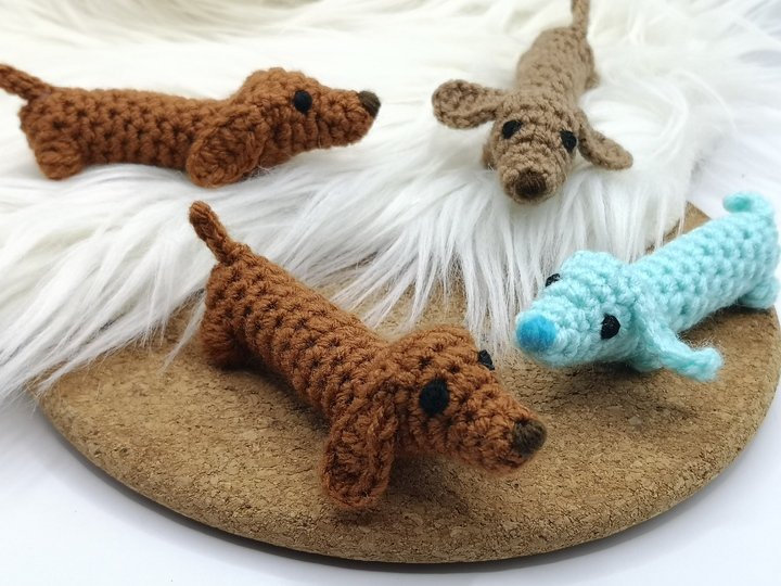 Mini-Dachshund No Sew Crochet Pattern