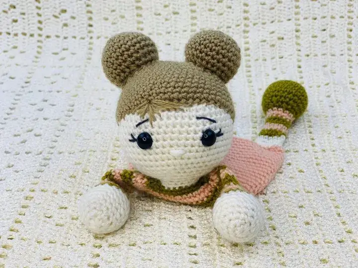 Crochet Doll Pattern, Hugging Doll Pattern
