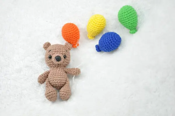 Crochet Pattern Bear with Balloons