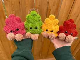 Canuck Creativity - Oakley the Leaf No Sew Crochet Pattern