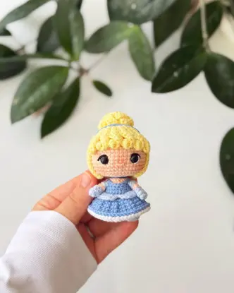 Mini Glass Slipper Princess Amigurumi Crochet Pattern